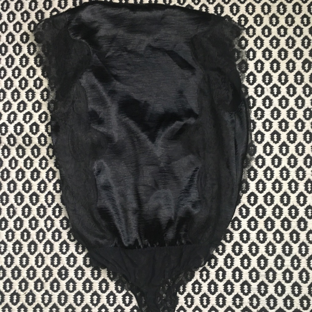 ☕️Victoria’s Secret Surplice Bodysuit Sz XS - Picture 5 of 6